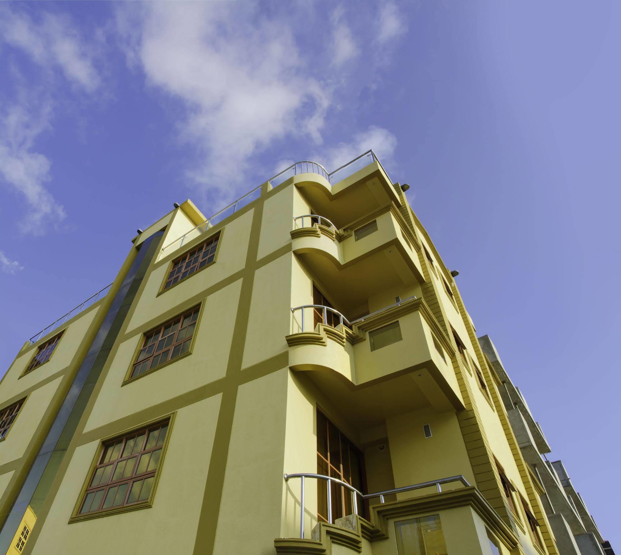 Clear Sky inn Hulhumale Exteriör bild