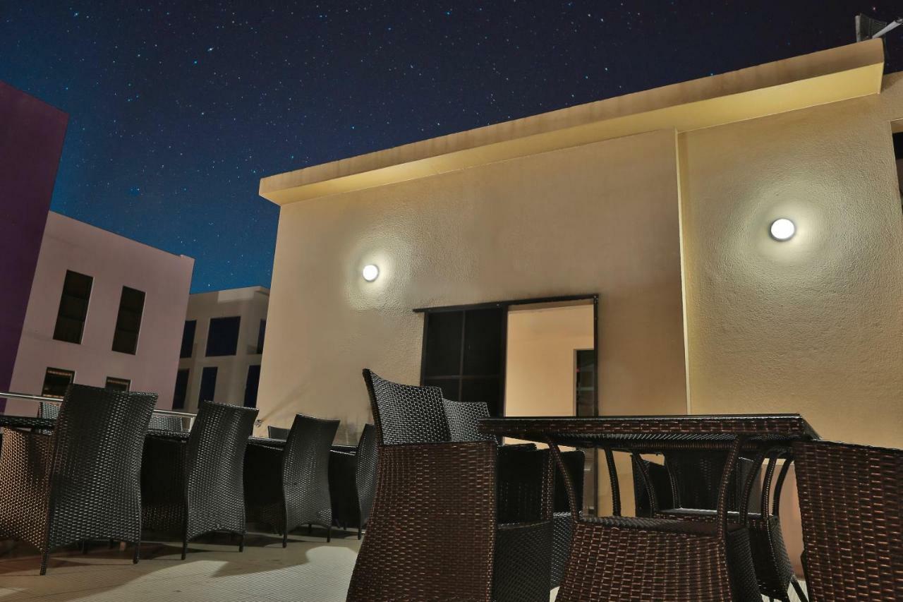 Clear Sky inn Hulhumale Exteriör bild